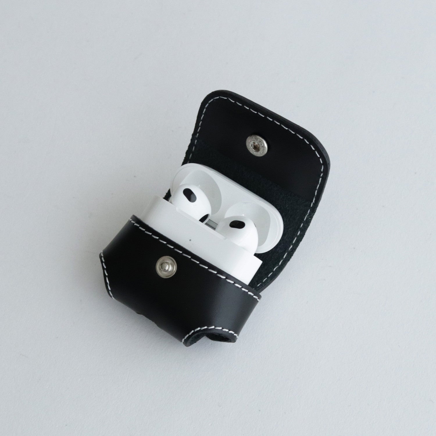 AIRPODS PRO CASE #BLACK [H01AC28] - HIDAKA（ヒダカ）23aw 通販 – scilla