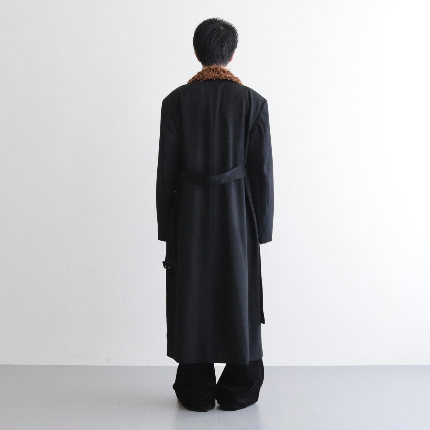 FUR COLLAR COAT #BLACK [232-01-0402] - YUKI HASHIMOTO（ユウキ 