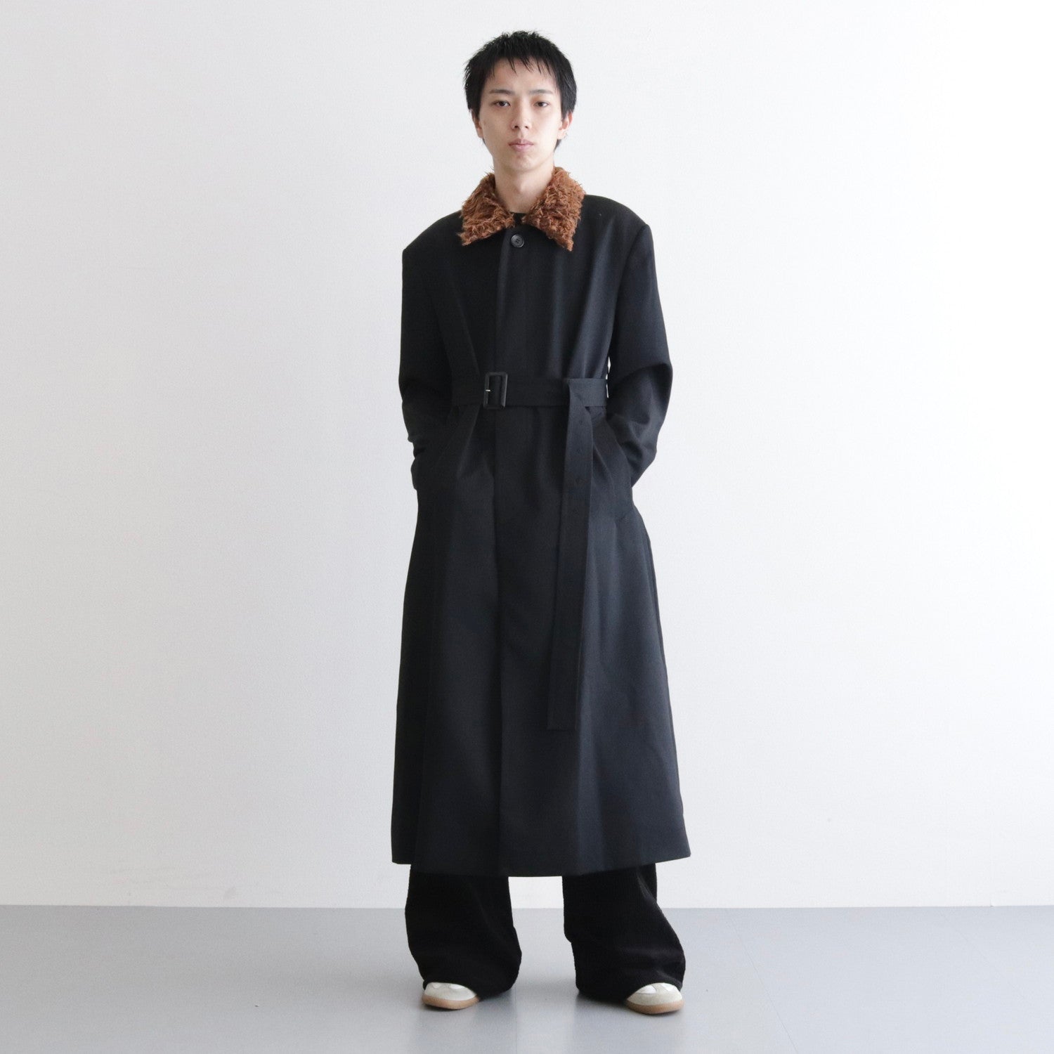FUR COLLAR COAT #BLACK [232-01-0402] - YUKI HASHIMOTO（ユウキ 